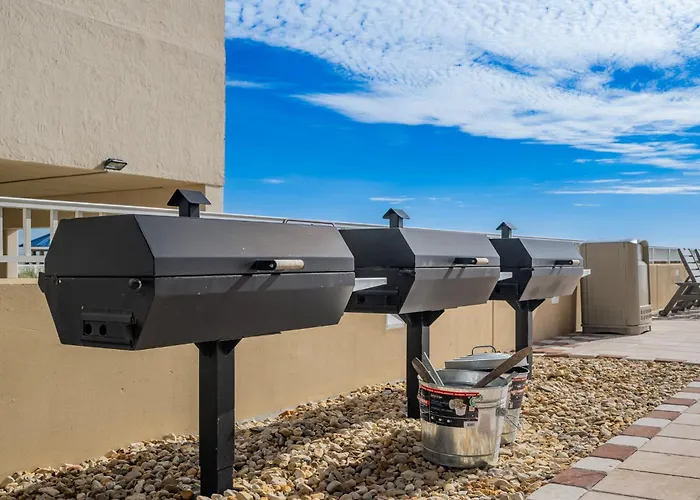Phoenix Gulf Towers 1803 Apartment